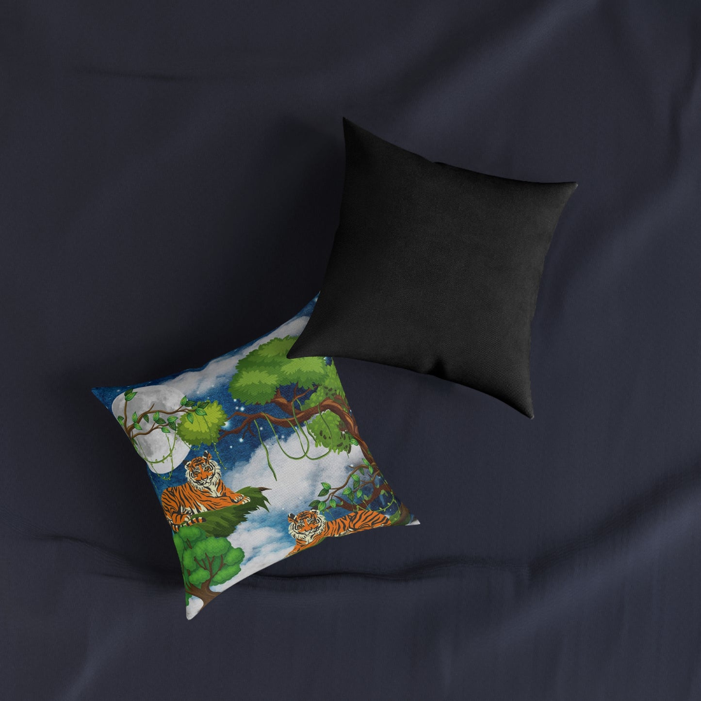 Cozy Tiger Jungle Square Pillow - Perfect for Nature Lovers