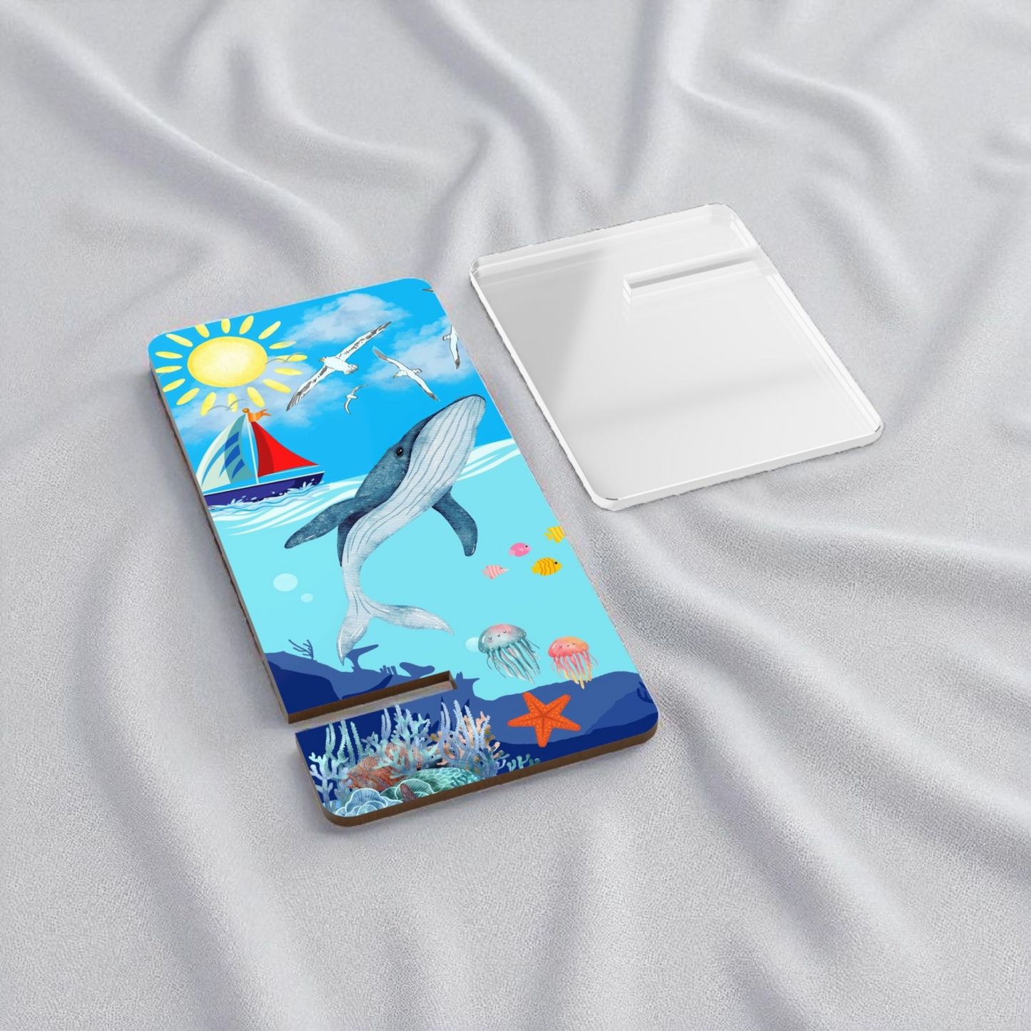 Ocean-Themed Smartphone Stand with Whale Design