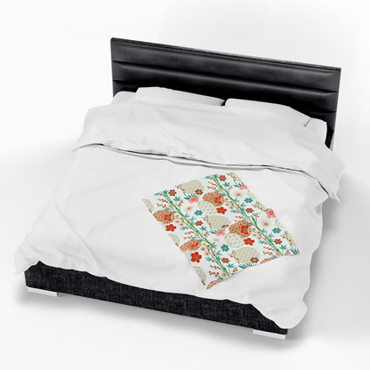 Floral Japanese Circle Velveteen Plush Blanket — Soft Retro Blossom Throw
