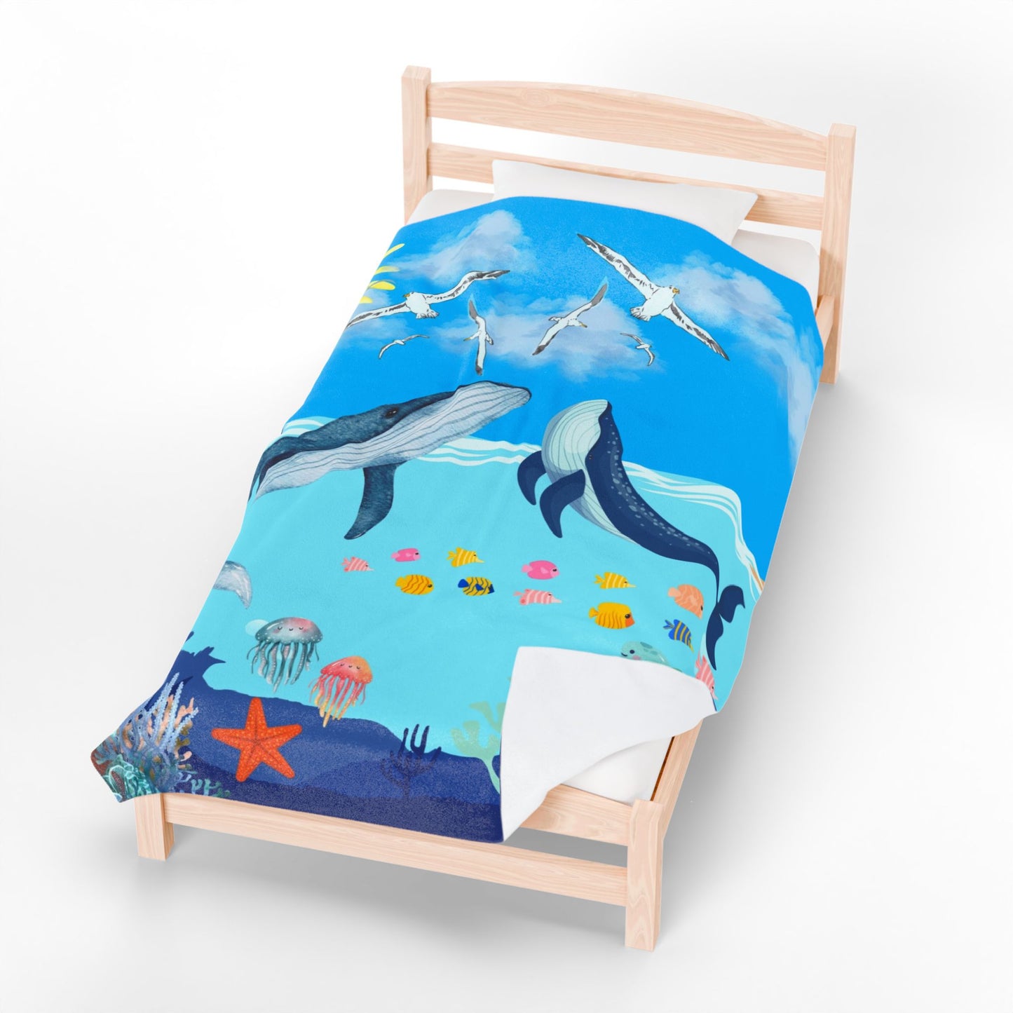 Whale & Ocean Scene Velveteen Plush Blanket – Cozy Decor for Ocean Lovers & Kids