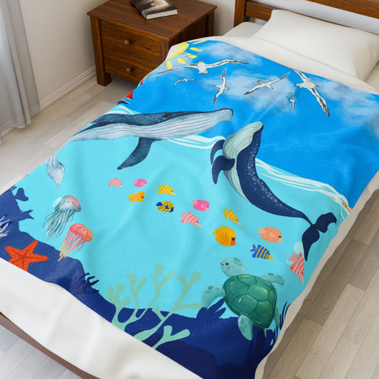 Whale & Ocean Scene Velveteen Plush Blanket – Cozy Decor for Ocean Lovers & Kids