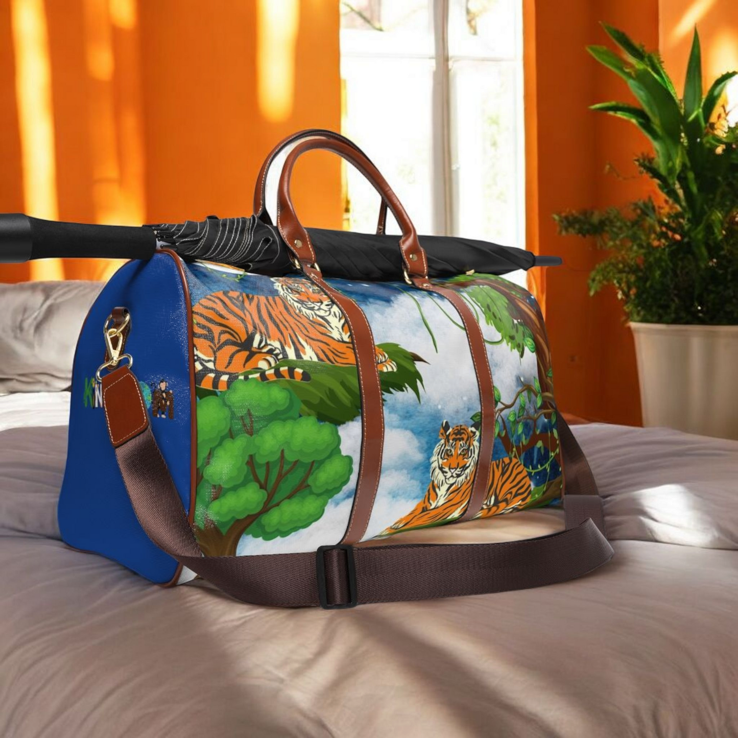 Wildlife Waterproof Travel Bag - Artistic Tiger Design for Adventurers