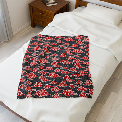 Akatsuki Cloud Pattern Velveteen Plush Blanket — Japanese Anime Inspired Red Cloud Throw