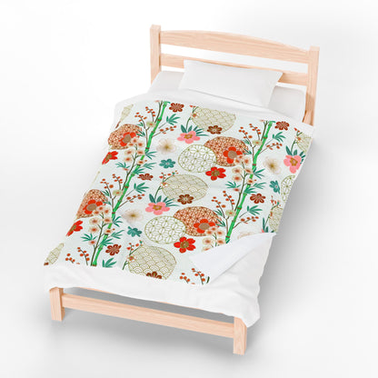 Floral Japanese Circle Velveteen Plush Blanket — Soft Retro Blossom Throw