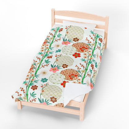 Floral Japanese Circle Velveteen Plush Blanket — Soft Retro Blossom Throw