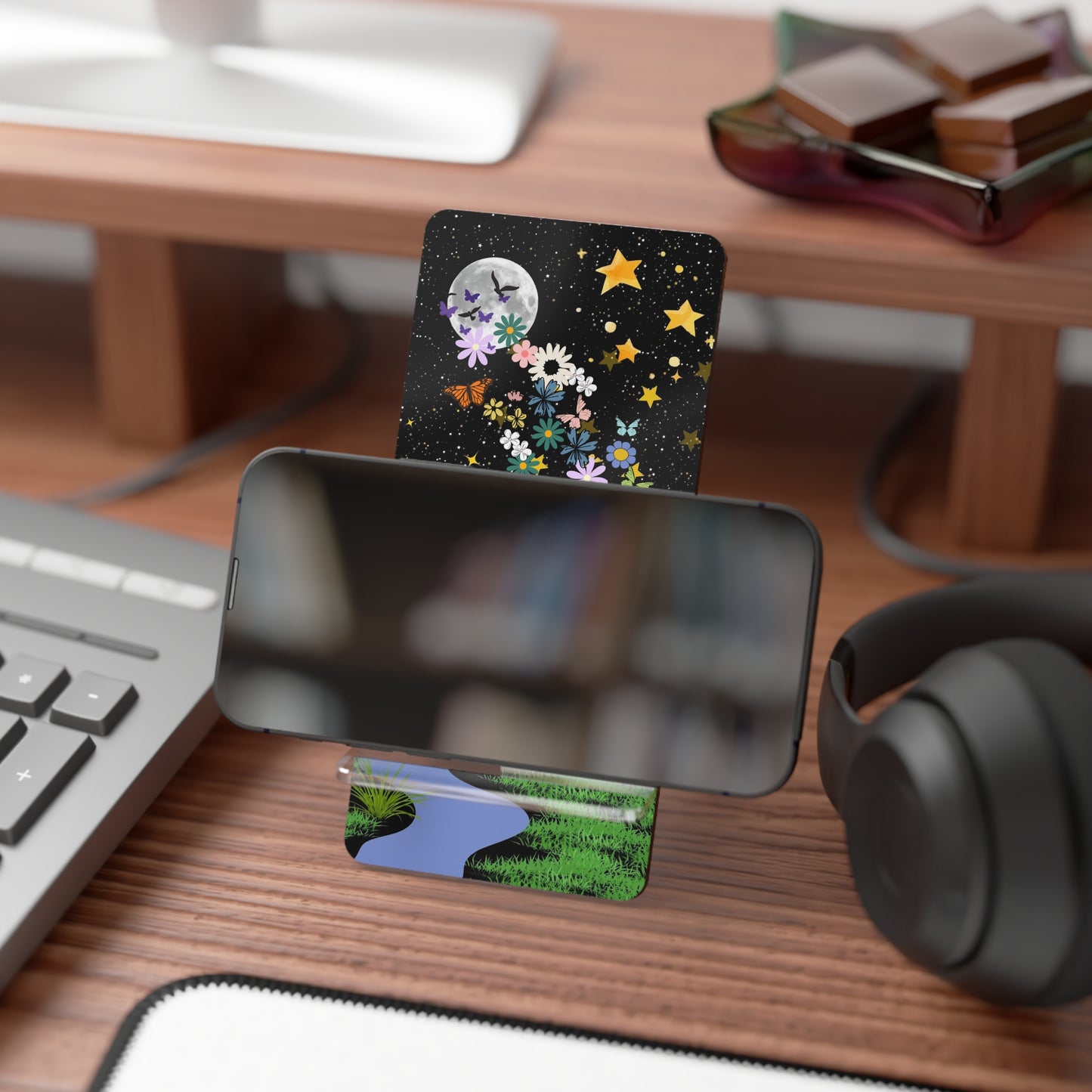 Floral Celestial Smartphone Stand - Aesthetic Mobile Display for Home or Office