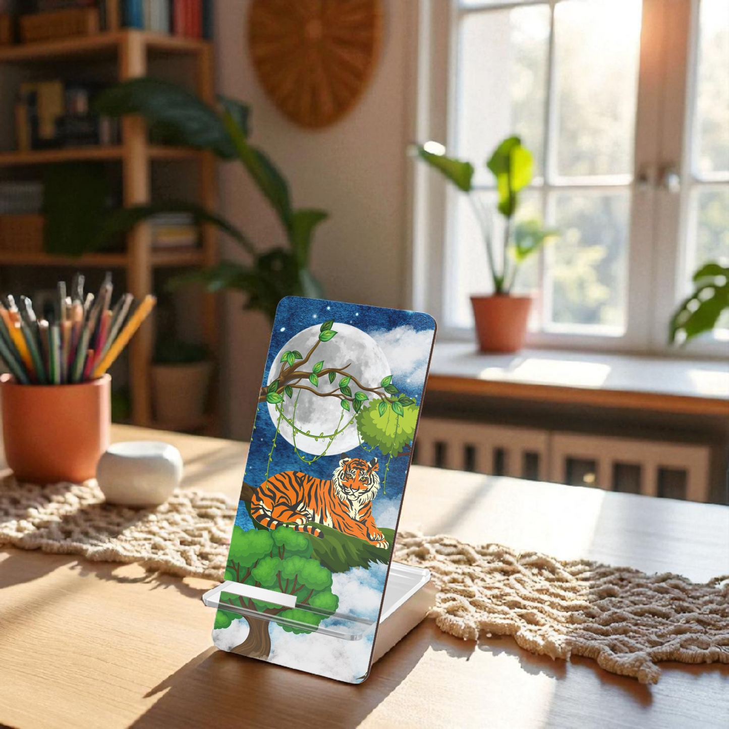 Tiger-Themed Smartphone Display Stand - Jungle Night Design
