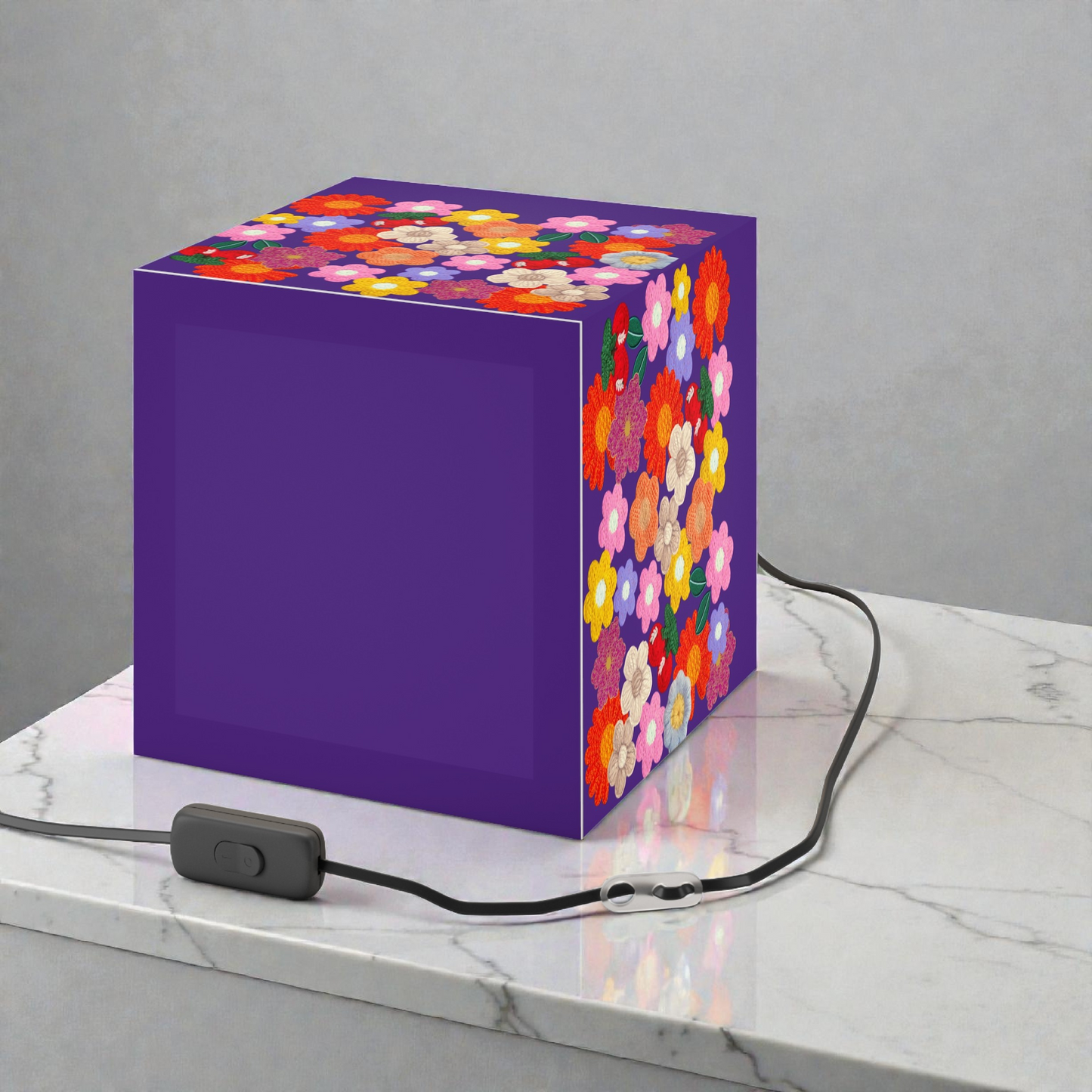 Floral Cube Lamp — Colorful Daisy Light Cube for Bedroom & Nursery